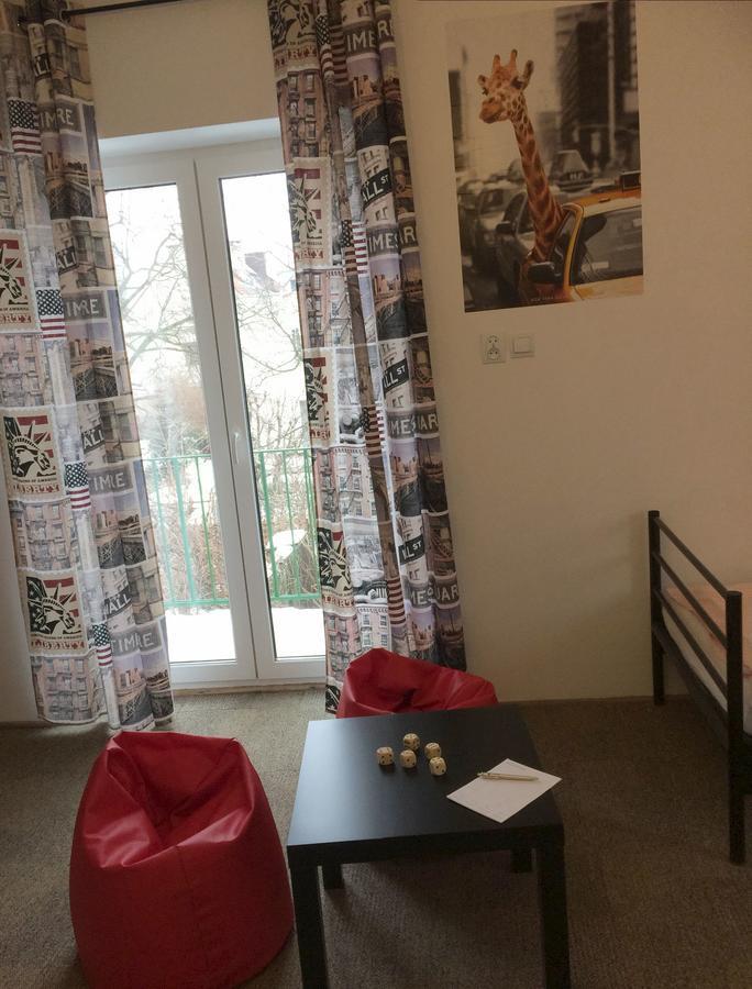 Hophop Noclegi Warsawa Bagian luar foto